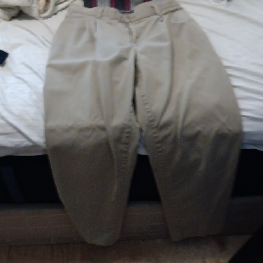 Roundtree & Yorke Tan Chino Pantslike New,no Stains,holes Etc !!